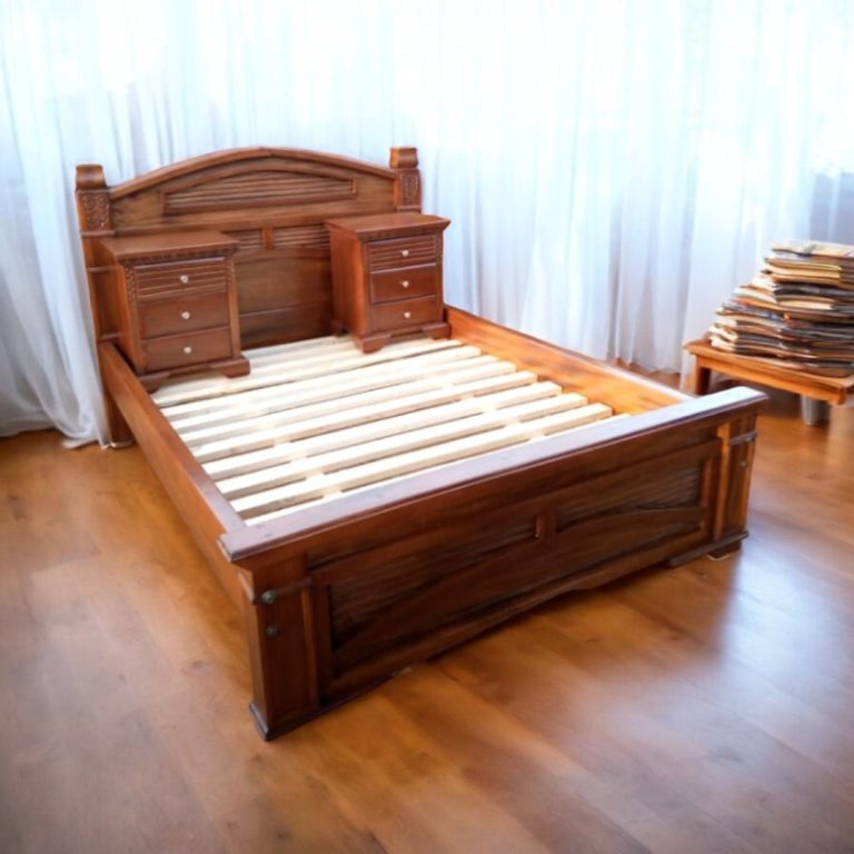 Solid 5*6 Mahogany Bed
